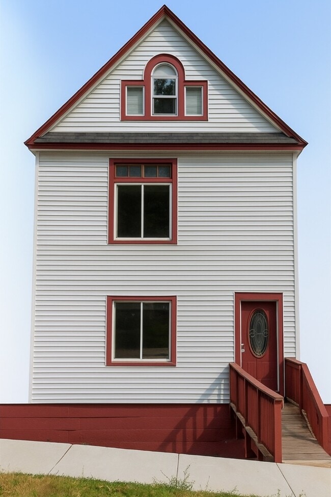 Building Photo - 2628 W 3rd St