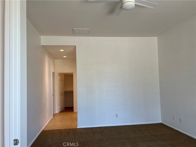 Building Photo - 77184 California Dr