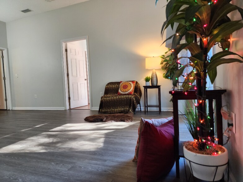 Building Photo - 6126 Morse Glen Ct