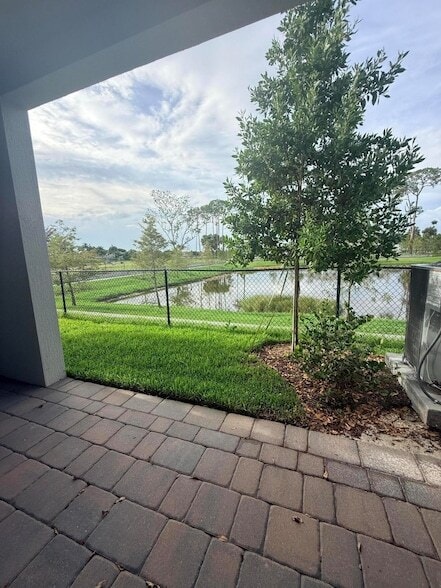 Building Photo - 147 Lakeside Lndg Ct