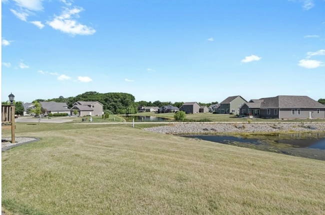 Building Photo - 2104 E Lucille Ln