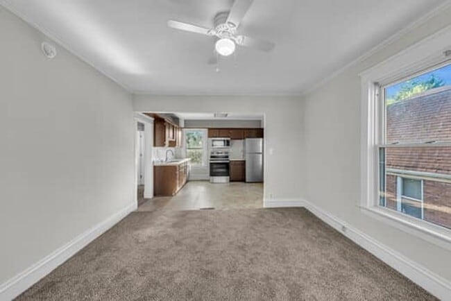 Building Photo - 3940 Delmar Ave