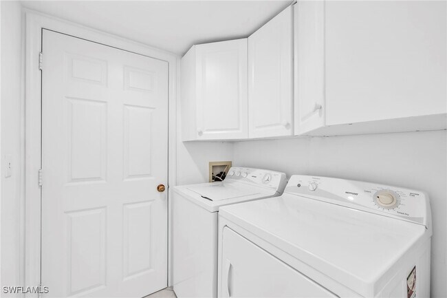 Building Photo - 2541 Citrus Lake Dr