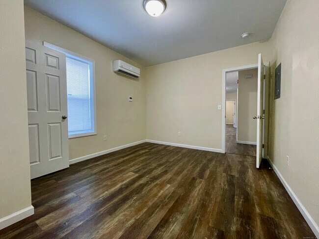 Building Photo - 14 Dwight St