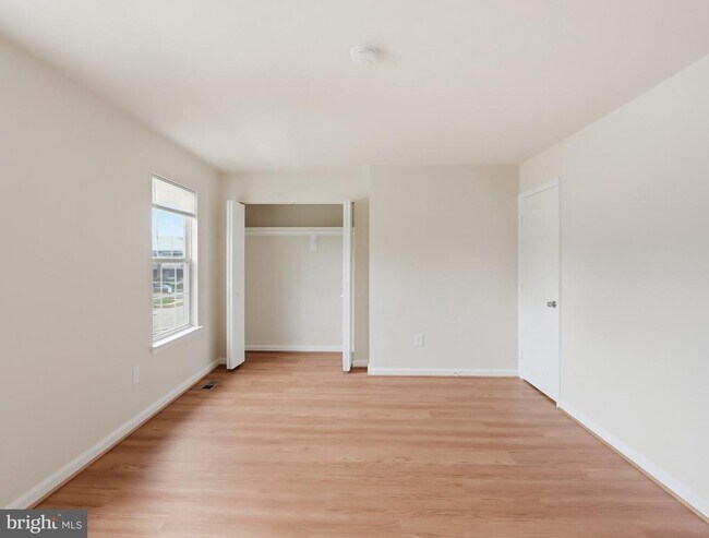 Building Photo - 7203 Rutherford Green Cir
