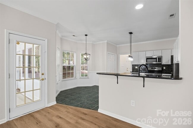 Building Photo - 10332 Bolton Ct