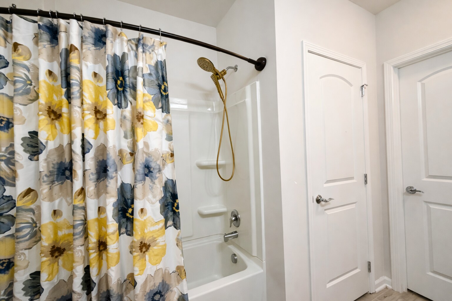 Building Photo - 49773 Lantern Way