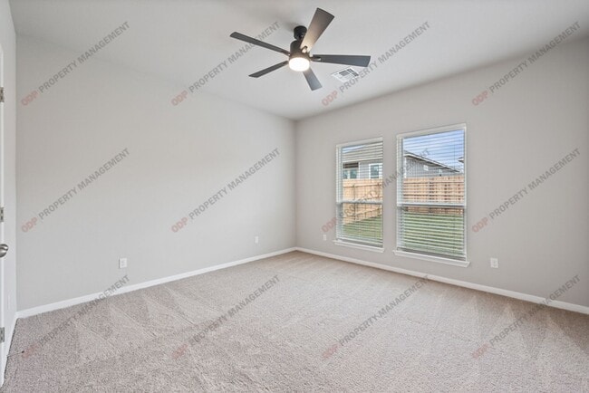 Building Photo - 748 Gingham Trl