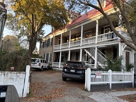 Building Photo - 44 Vanderhorst St