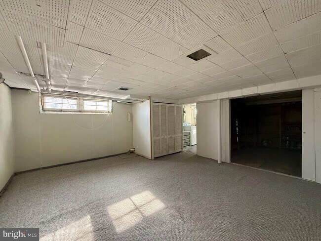 Building Photo - 1401 N Grant Ave