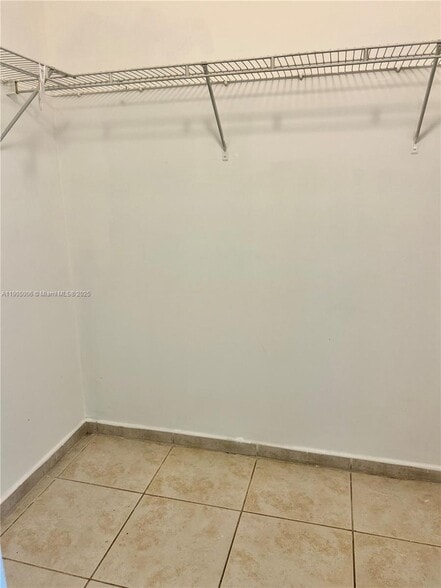 Building Photo - 7330 NW 114th Ave