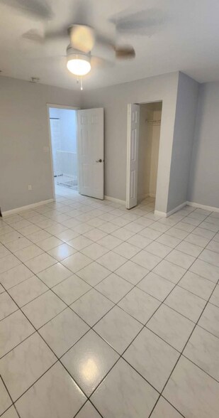 Building Photo - 460 NE 18th Ave