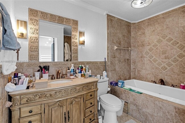 Building Photo - 9901 SW 35th Terrace