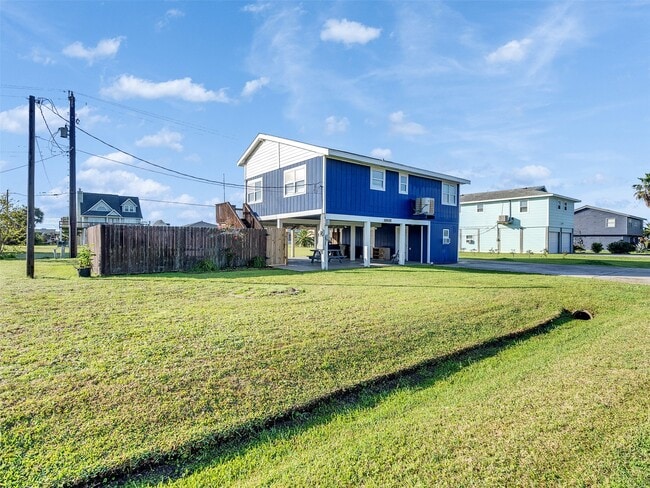 Building Photo - 16527 Lewis Scott Rd