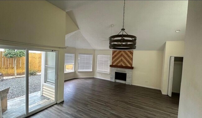 Building Photo - 4626 Green Trail Dr
