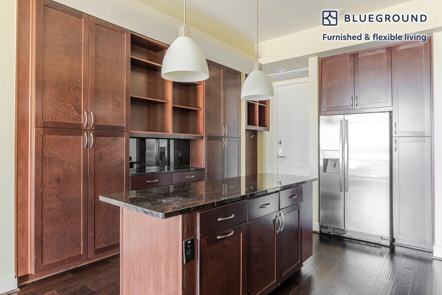 Building Photo - 214 Barton Springs Rd