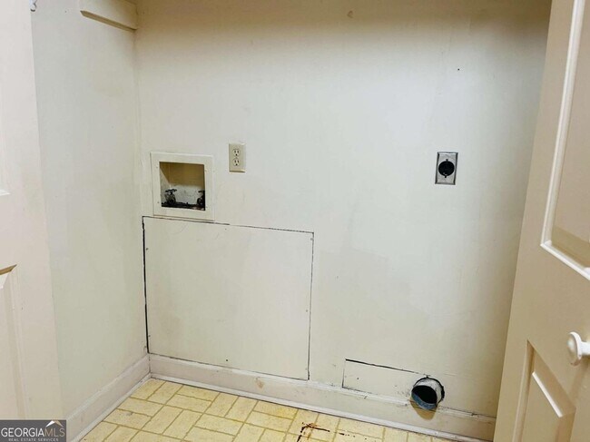 Building Photo - 207 Harwell Ave