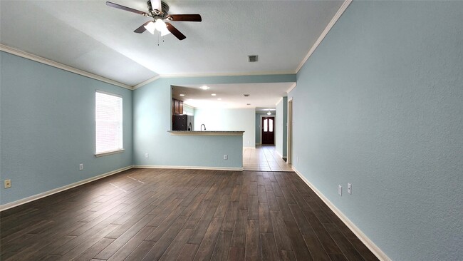 Building Photo - 2003 MacKenzie Way