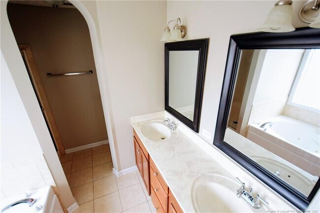 Building Photo - 1636 Kershaw Loop