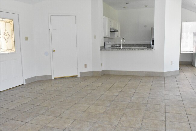 Building Photo - 7215 Caracas Dr