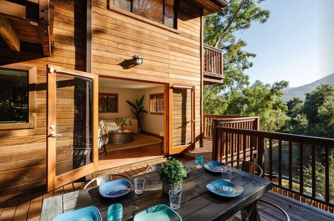 Building Photo - 517 Canon View Trail