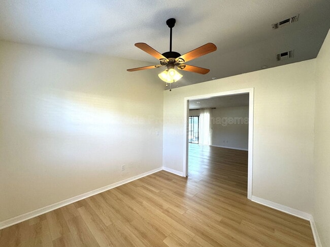 Building Photo - 9150 Palm Tree Dr