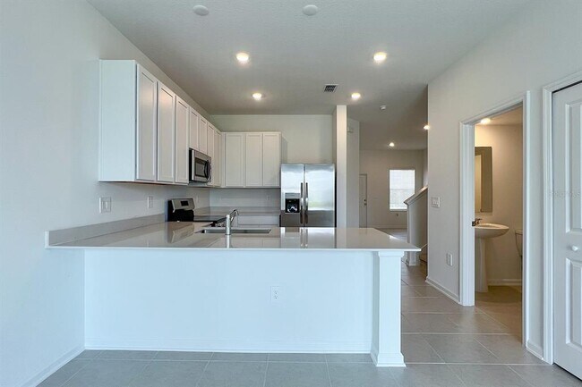 Building Photo - 2607 Skyline Lp