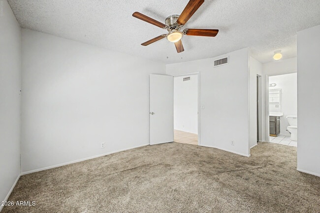 Building Photo - 2931 E Beck Ln