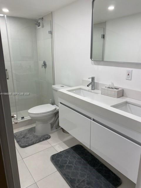 Building Photo - 5401 Collins Ave