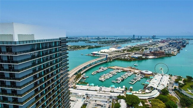 Building Photo - 398 NE 5th St