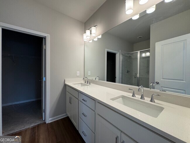 Building Photo - 10 Spiera Way