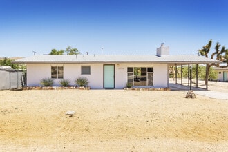 Building Photo - 61934 Verbena Rd