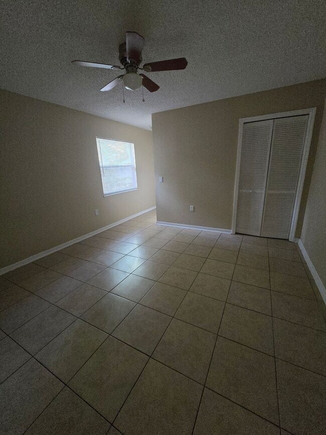 Building Photo - Three bedroom two bath home