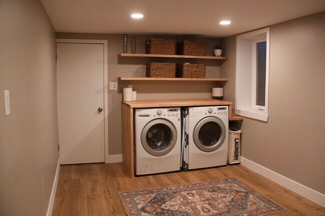 Laundry Room - 932 S Holly St