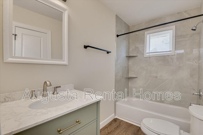 Building Photo - 2336 Prague Ct