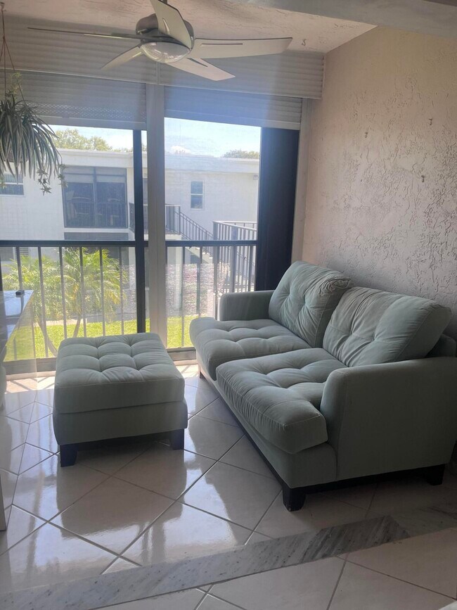 Building Photo - 14887 Bal Moral Ln