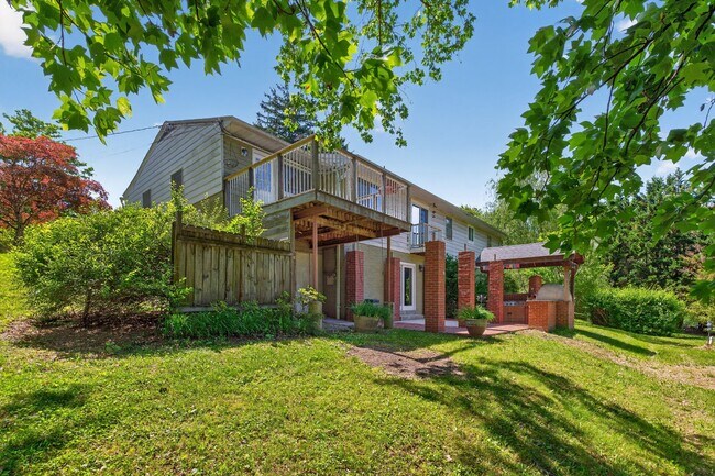 Building Photo - 23017 Timber Creek Ln