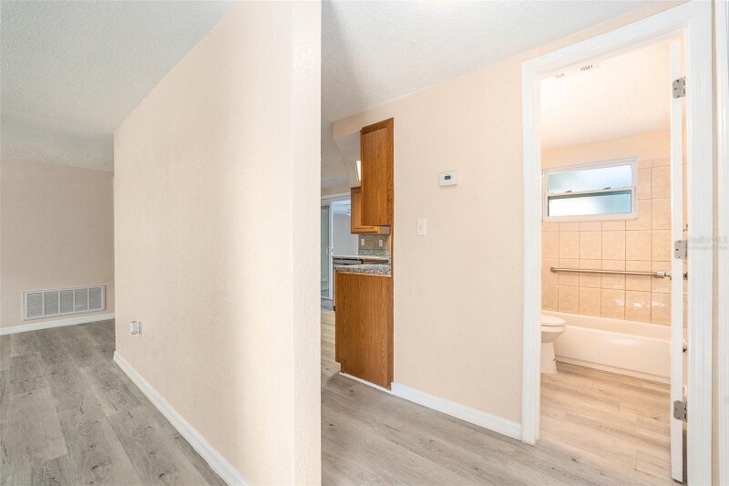 Building Photo - 7321 Parrot Dr