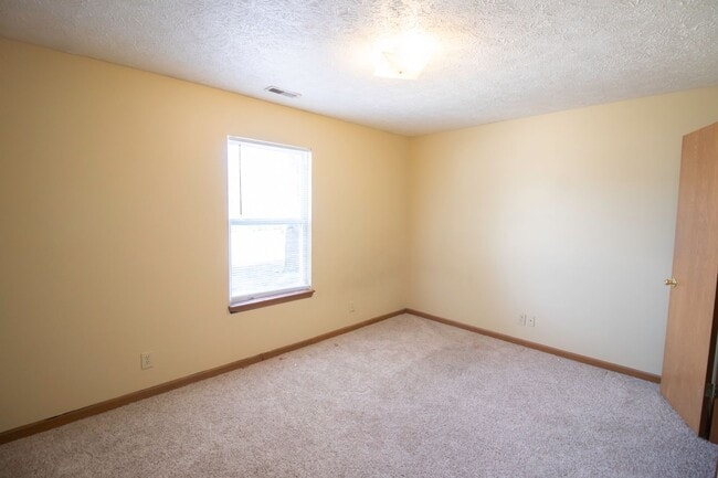 Building Photo - 2854/2856 Plaza Ct