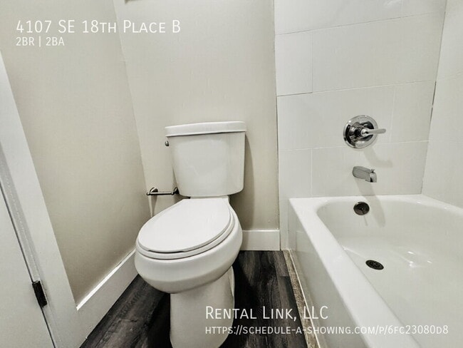 Building Photo - 4107 SE 18th Pl