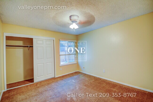 Building Photo - Experience Pet-Friendly Resort Living! Fea...