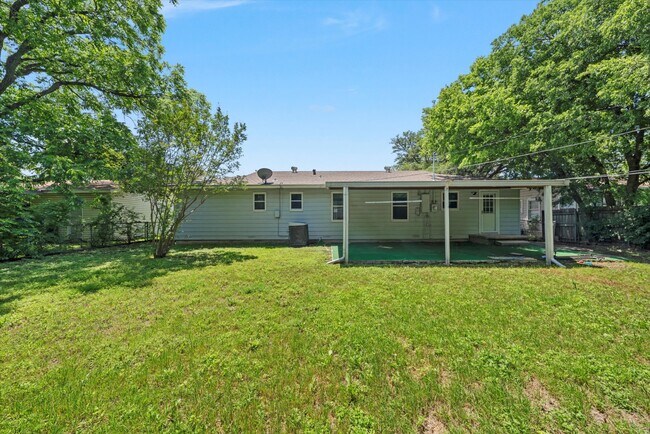 Building Photo - 1213 N 63rd St