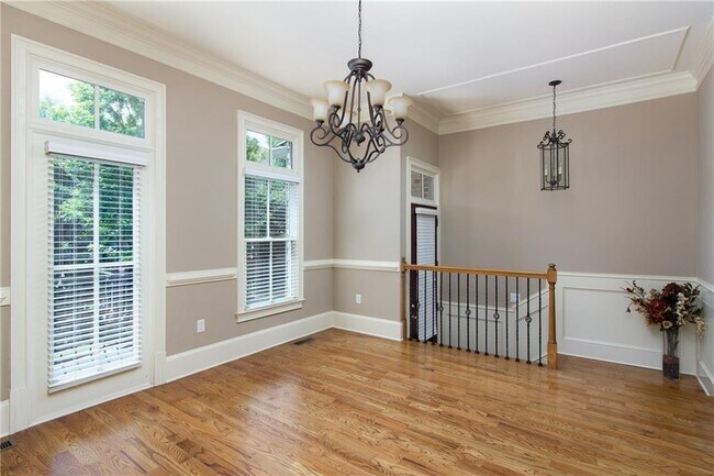 Building Photo - 3043 Stone Gate Dr NE