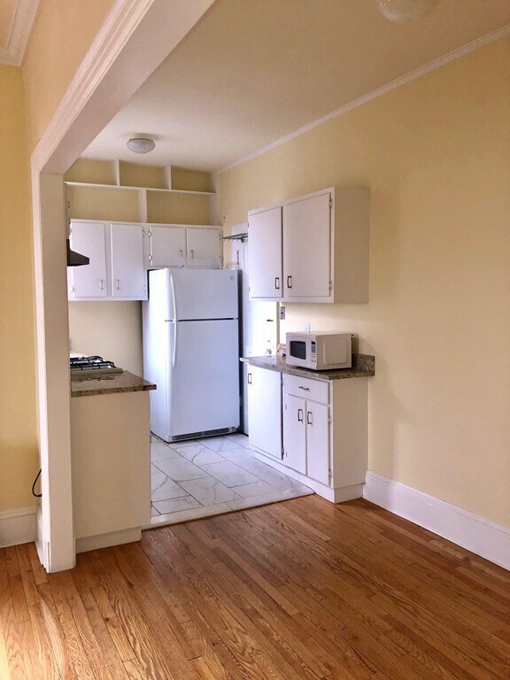 Building Photo - 205 Mt Auburn St