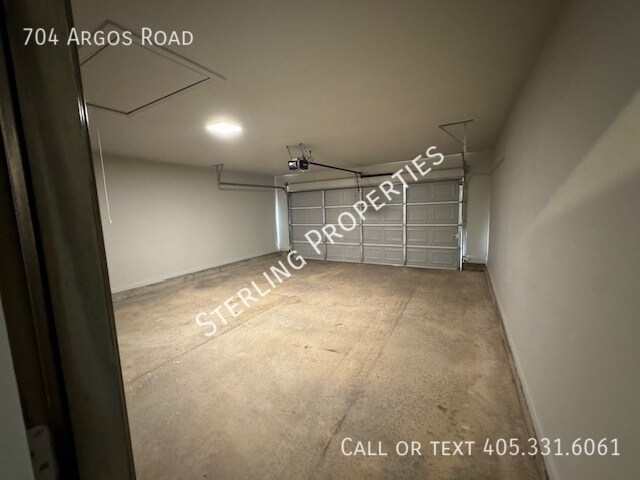 Building Photo - 704 Argos Rd