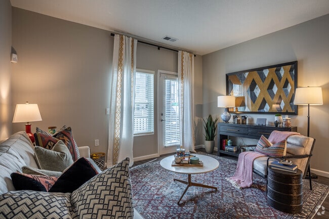 Floor Plan B: 2 Br, 2 Ba - 1,032 SF (Model Apartment) - Alder Park