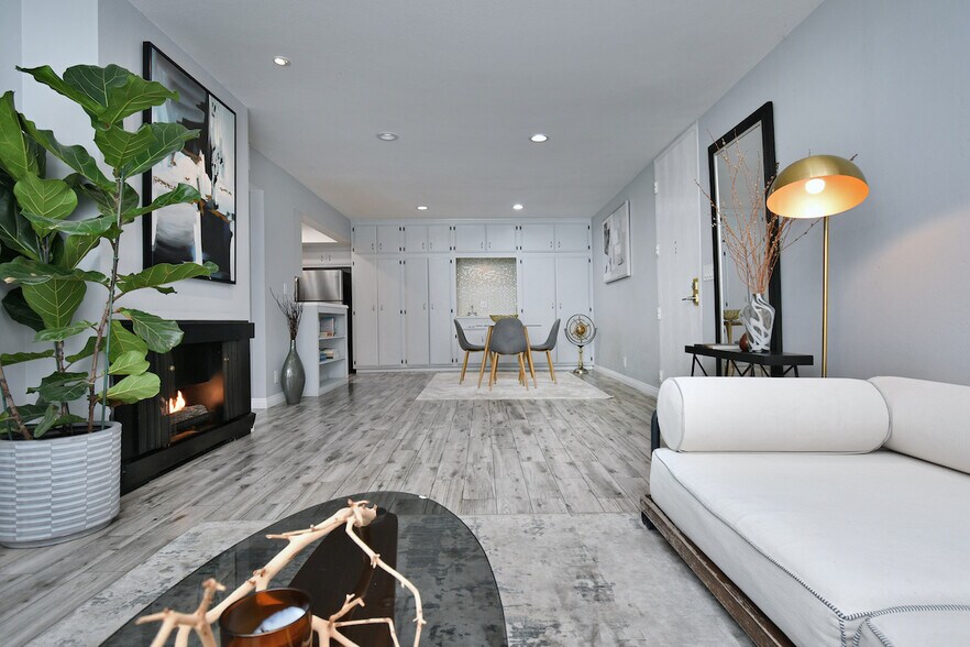 Building Photo - 1351 N Crescent Heights Blvd