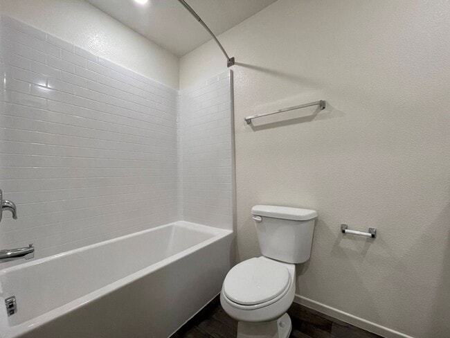 Building Photo - Wonderful 2-story, 3-bed, 2.5-bath home