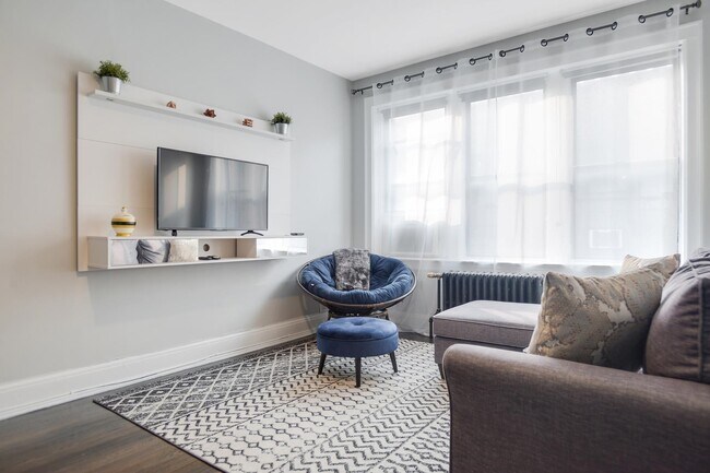 Building Photo - 148 37th St