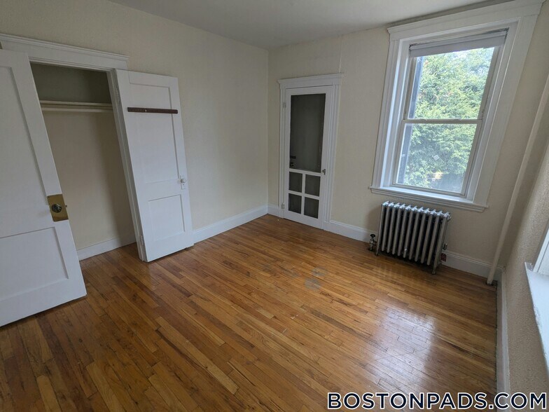 Building Photo - 131 Washington St